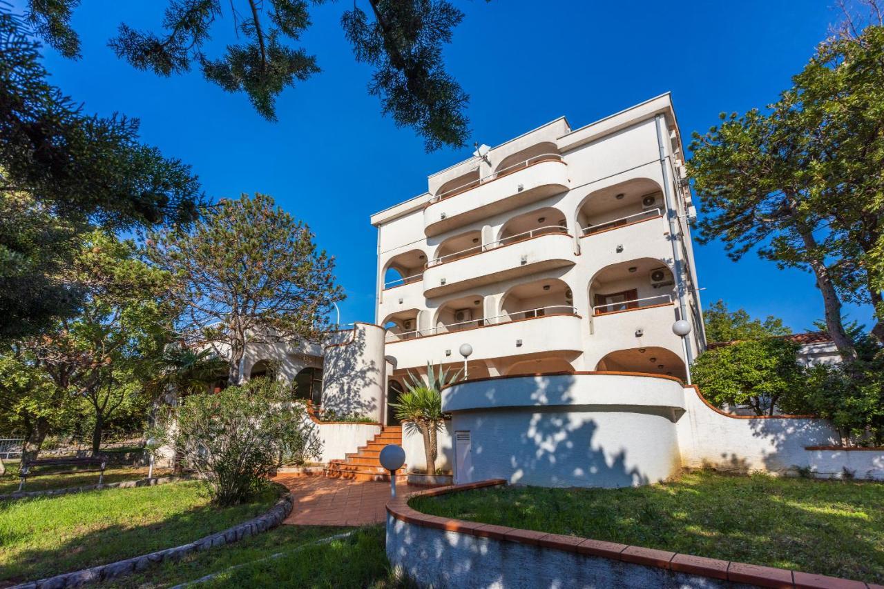 Guest House Agava Цриквеница Экстерьер фото