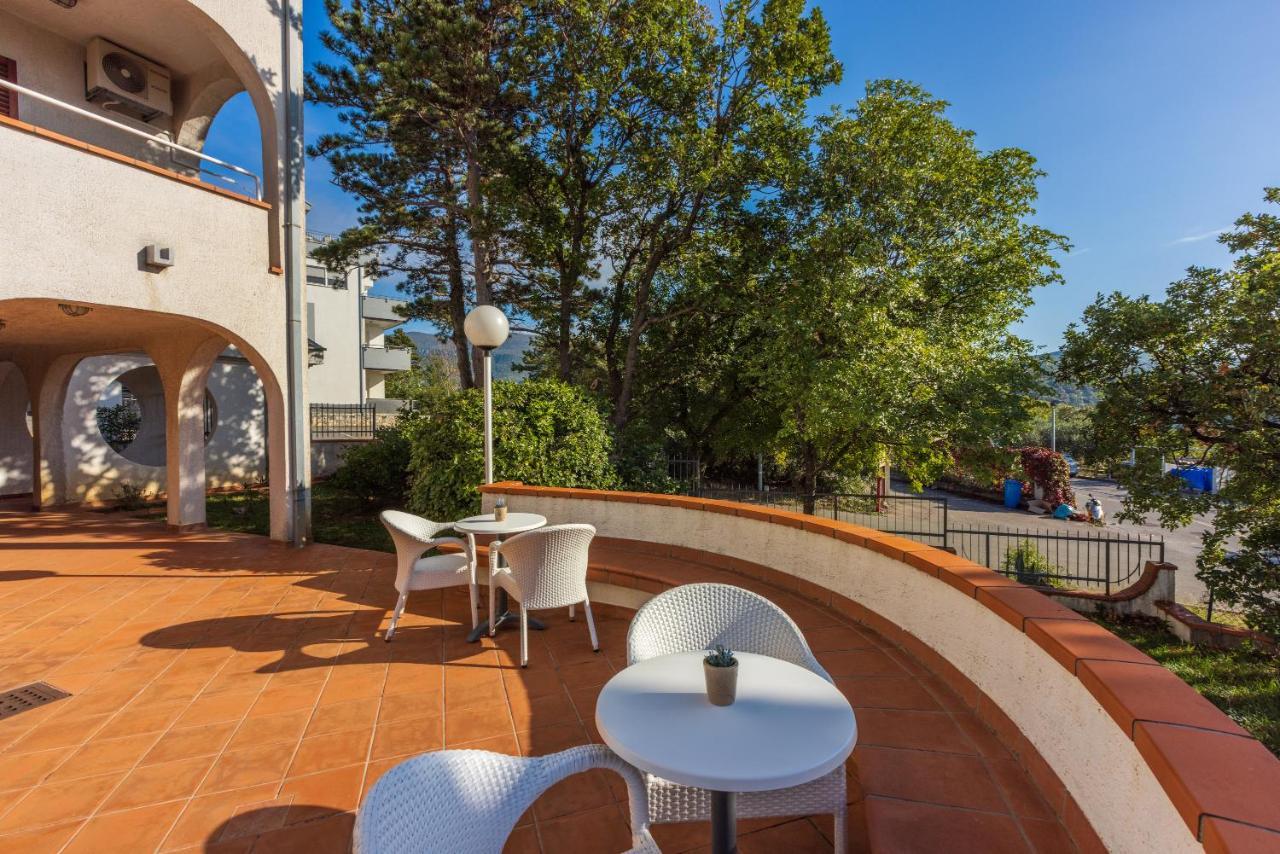 Guest House Agava Цриквеница Экстерьер фото